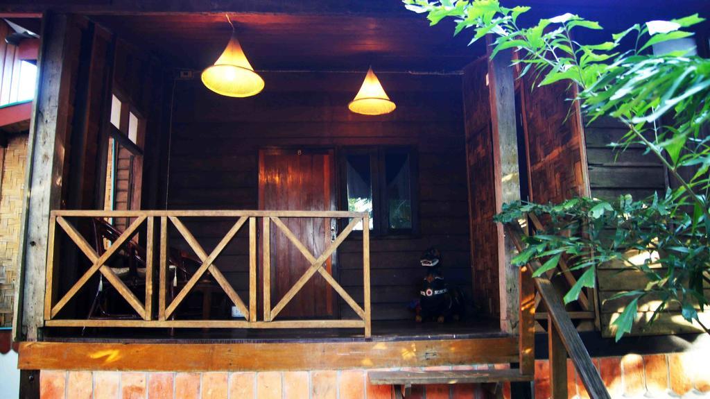 Mut Mee Garden Guest House Nong Khai Esterno foto