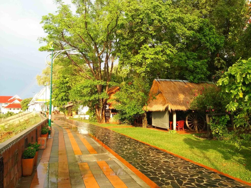 Mut Mee Garden Guest House Nong Khai Esterno foto