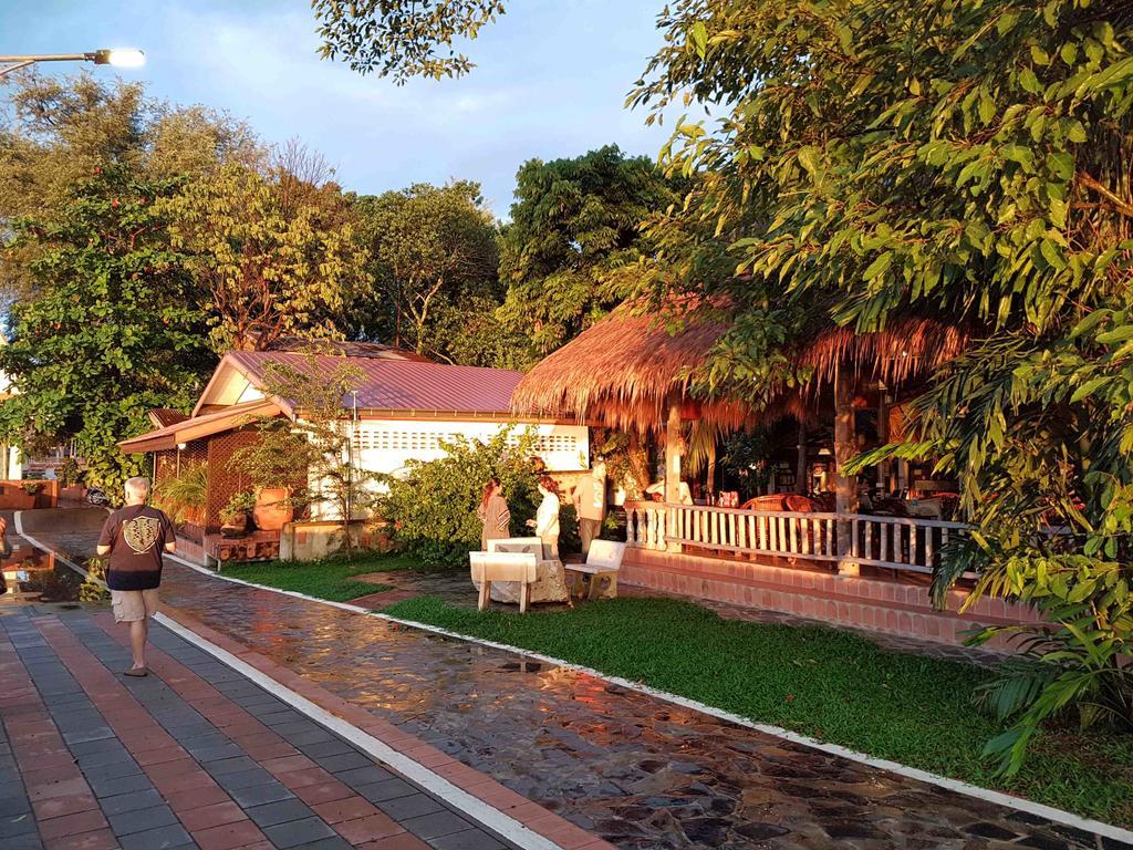 Mut Mee Garden Guest House Nong Khai Esterno foto